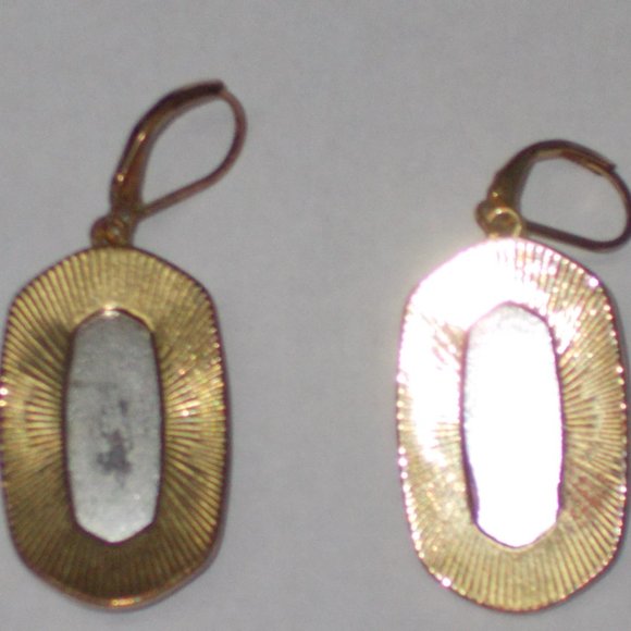 Stunning Red Pierced Earrings With Rhinestones - Picture 3 of 6